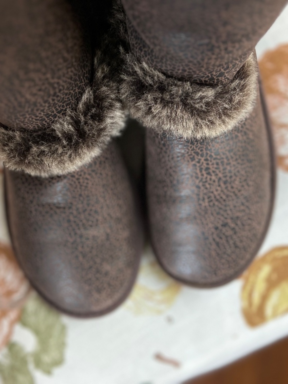 Ugg Women’s Skylah Brown Leather Bomber Shelling Winter Boot Size Us 8 View 3